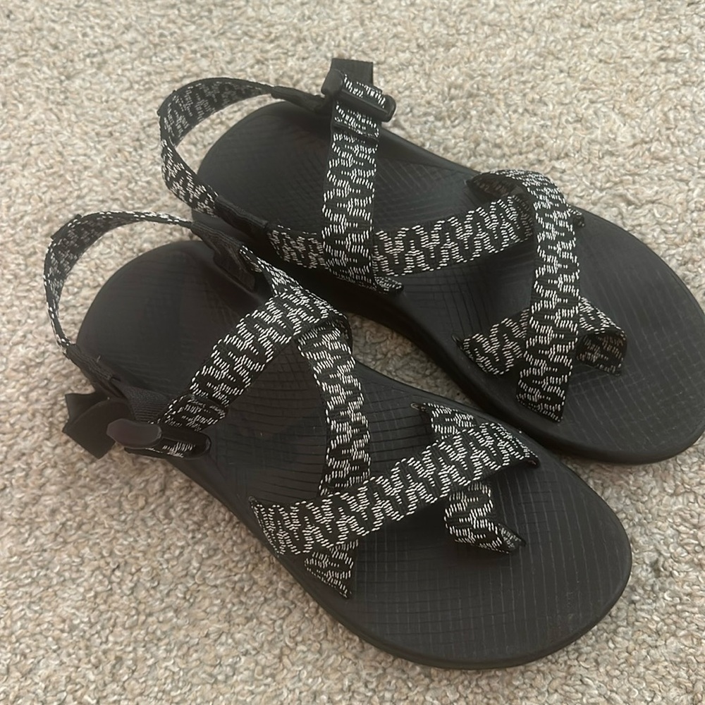 Chaco Black White Womens Sandals 8 unmarked size